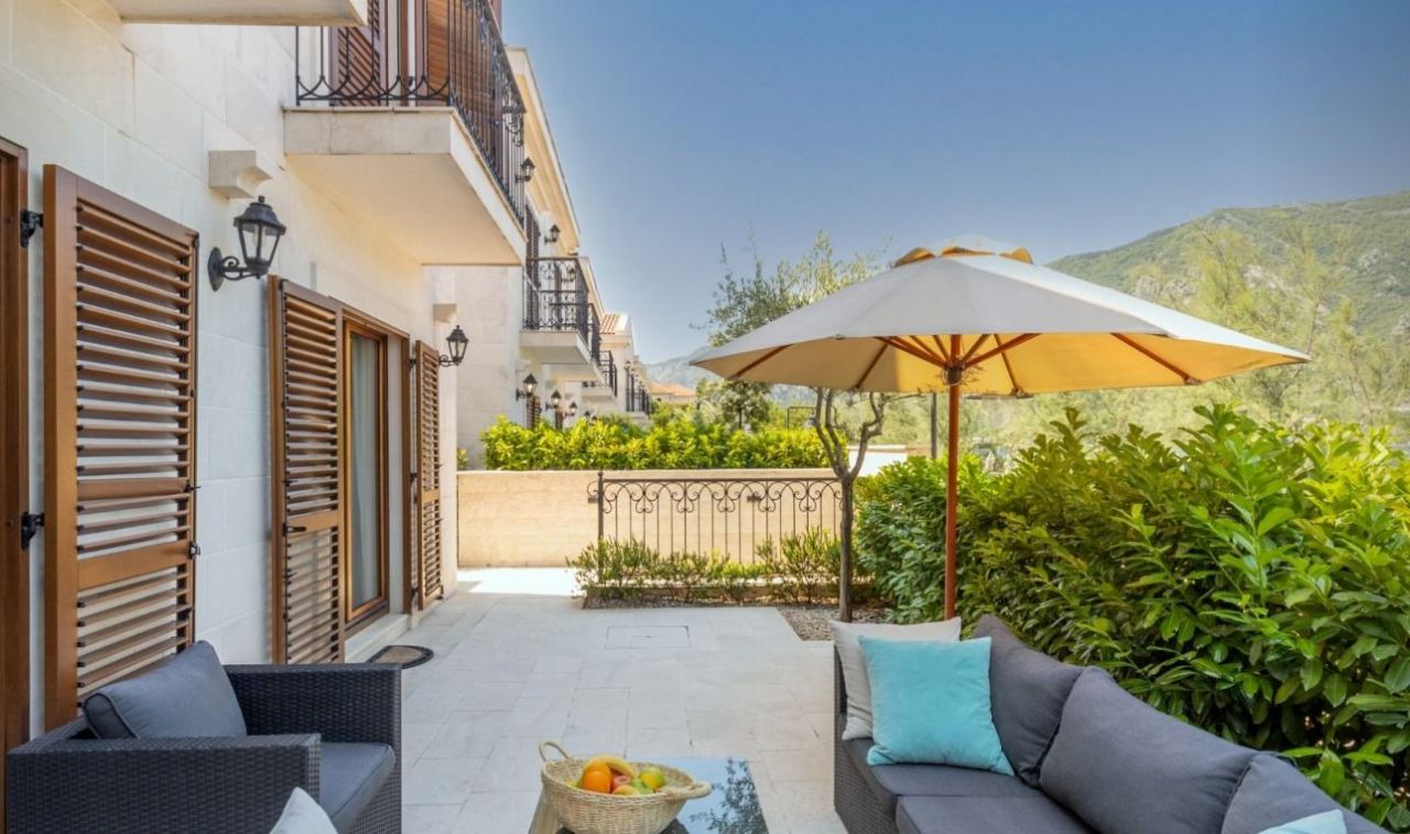 Villa in Dobrota, Montenegro, 198 m² - picture 7