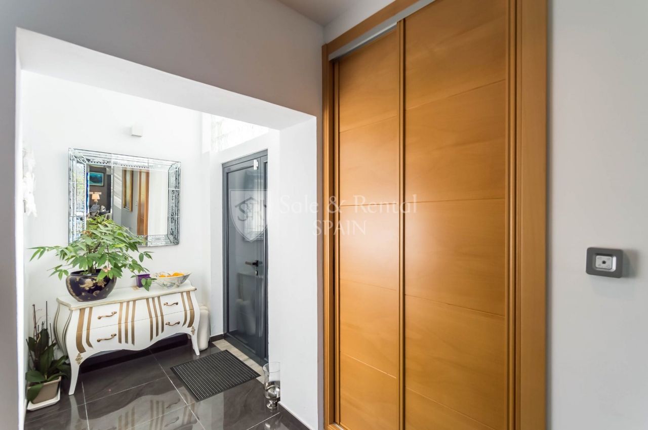 Villa in Lloret de Mar, Spanien, 372 m² - Foto 2