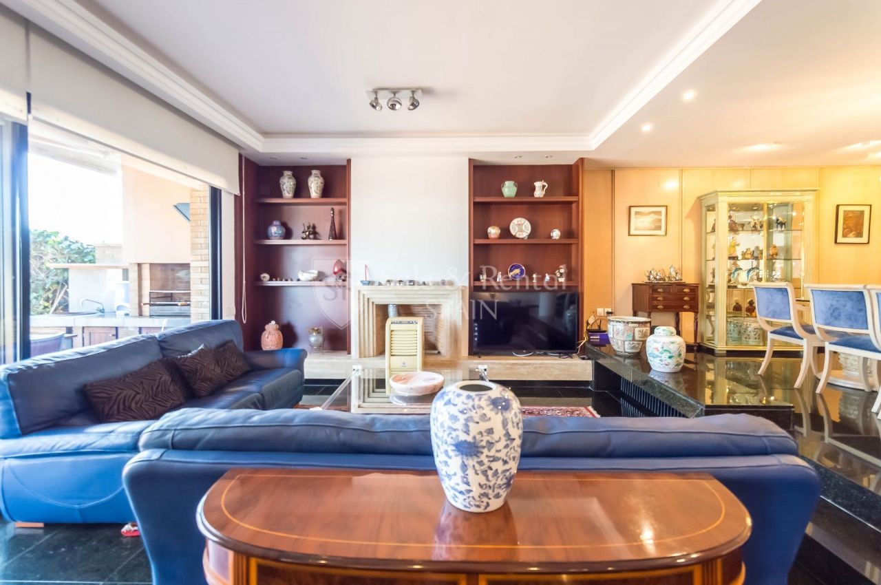 Cottage in Lloret de Mar, Spain, 450 m² - picture 4