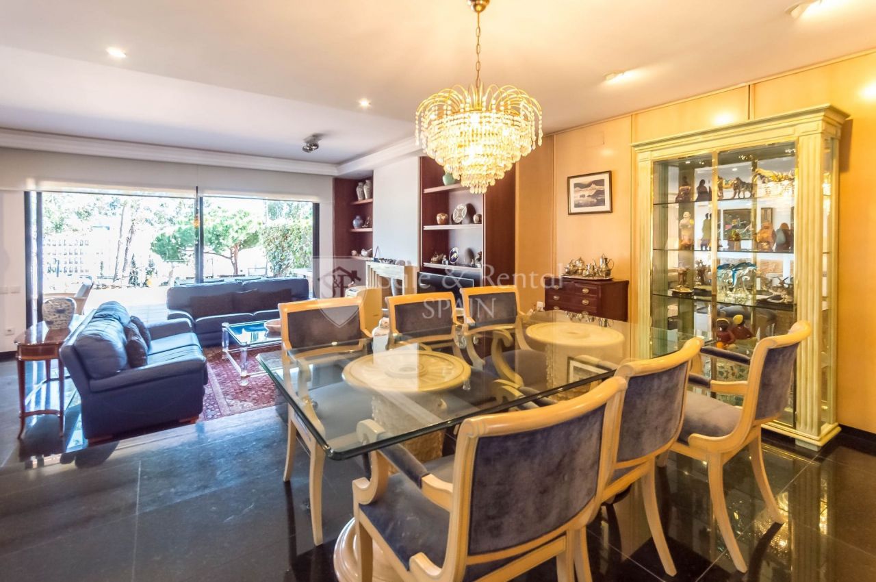 Cottage in Lloret de Mar, Spain, 450 m² - picture 3