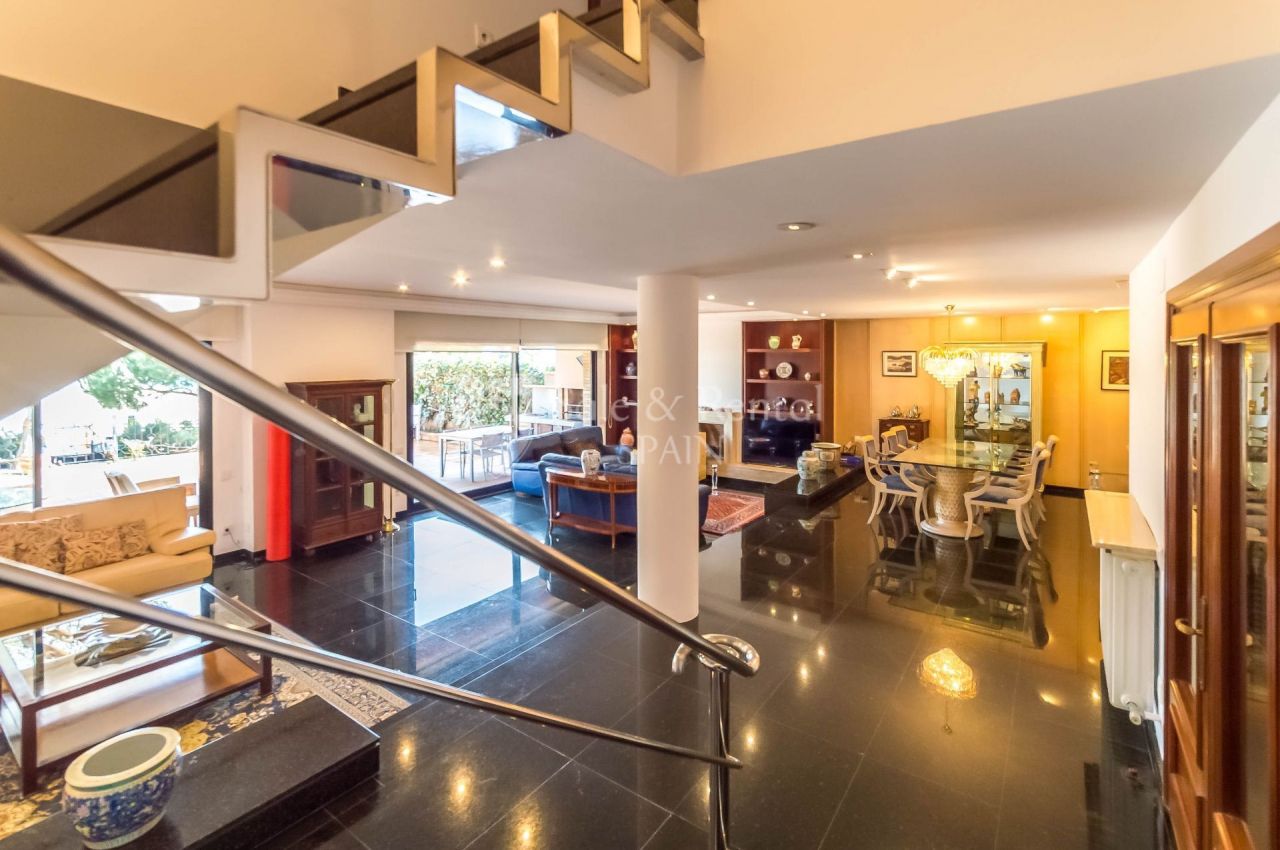 Cottage in Lloret de Mar, Spain, 450 m² - picture 10