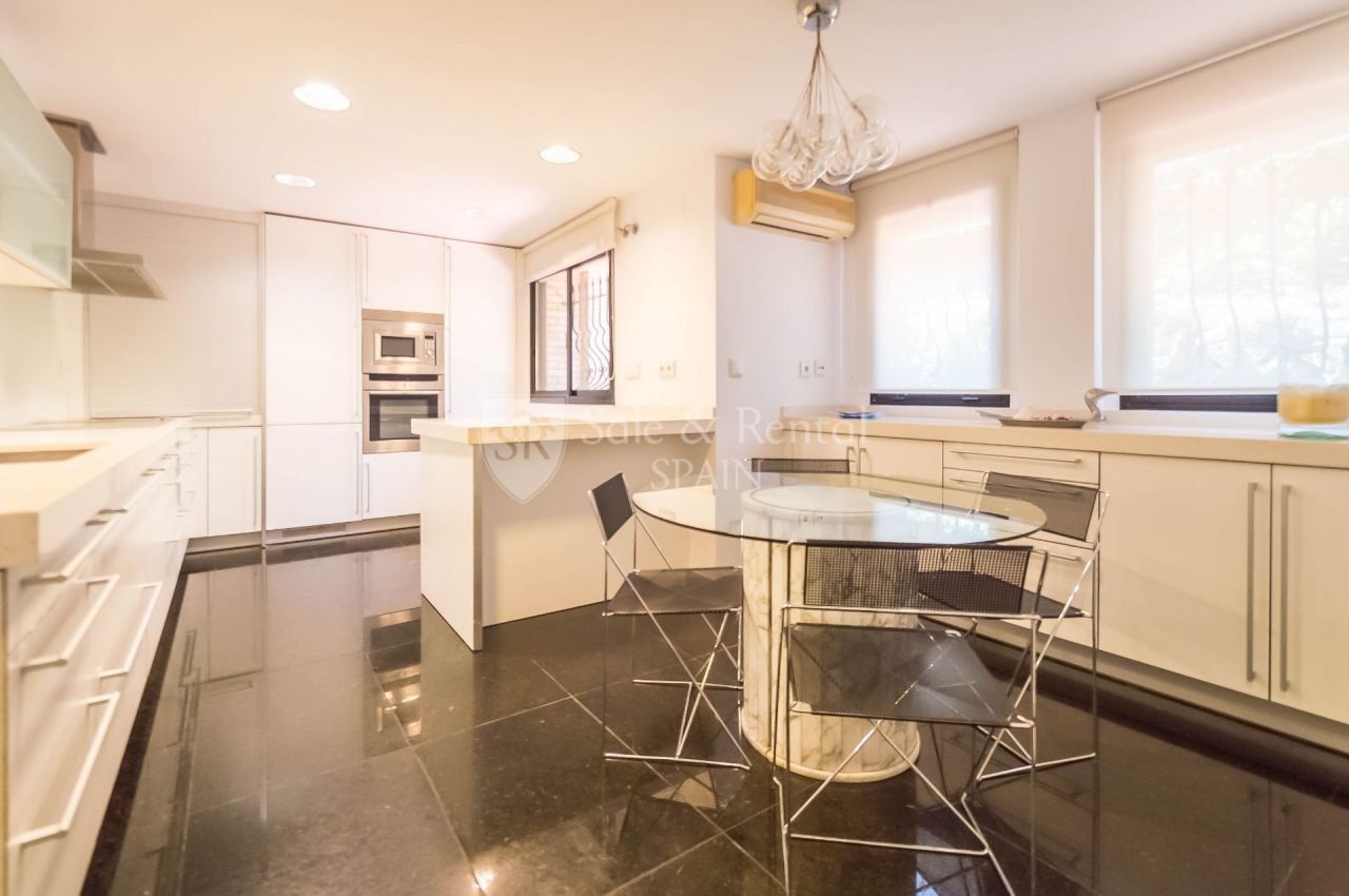 Cottage in Lloret de Mar, Spain, 450 m² - picture 6