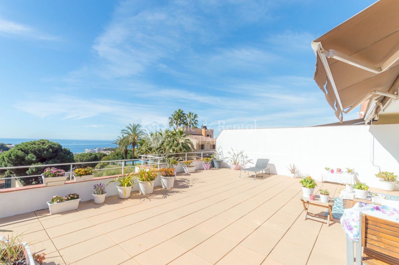 Cottage à Lloret de Mar, Espagne, 209 m² - image 1