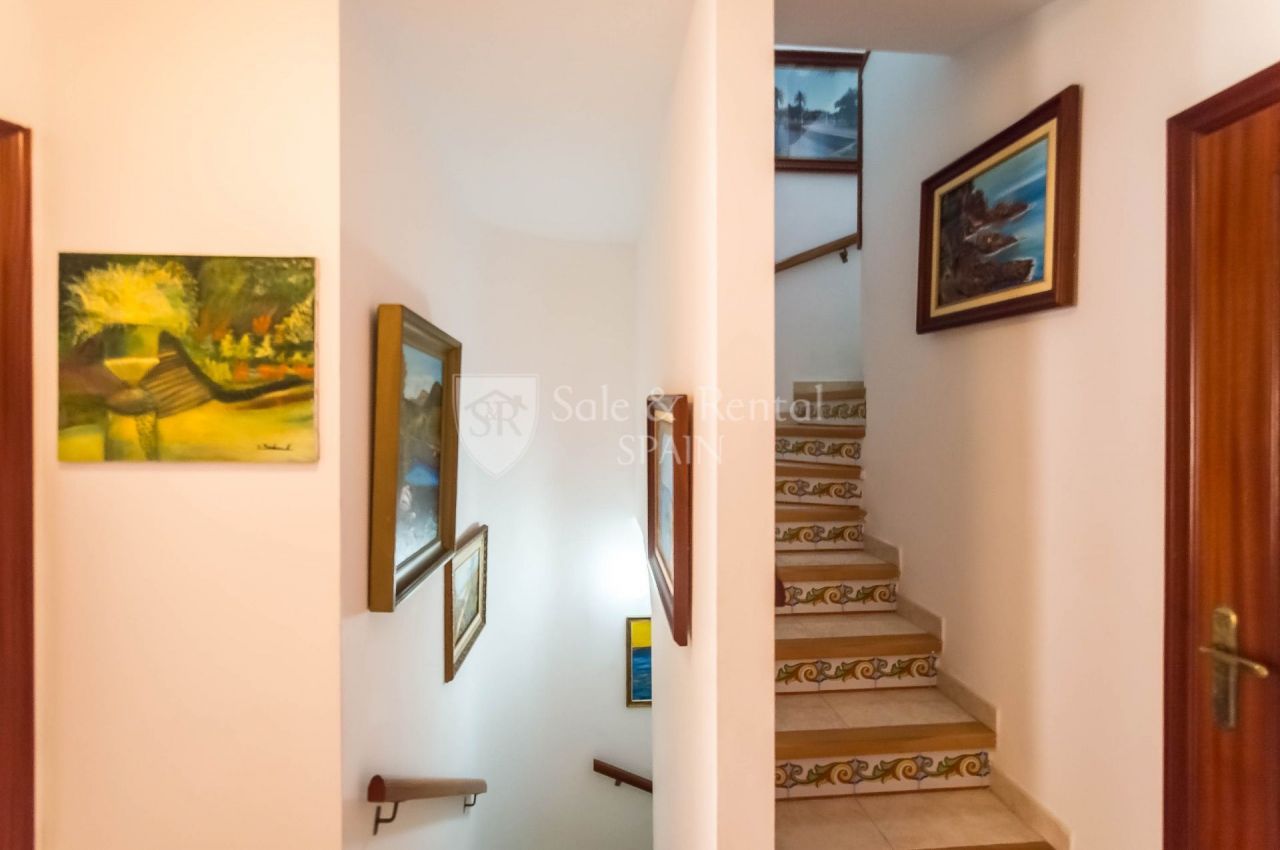 Cottage à Blanes, Espagne, 111 m² - image 4