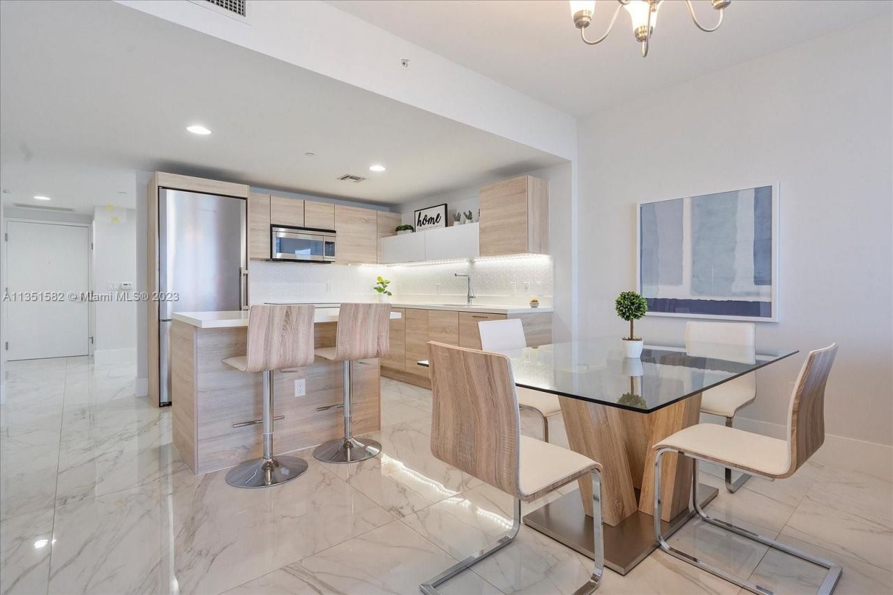 Piso en Miami, Estados Unidos, 100 m² - imagen 6