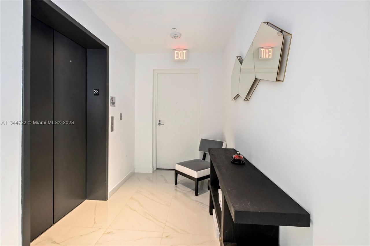 Flat in Miami, USA, 180 m² - picture 8