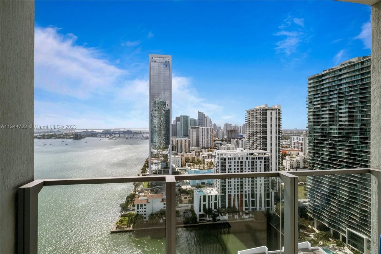 Flat in Miami, USA, 180 m² - picture 5