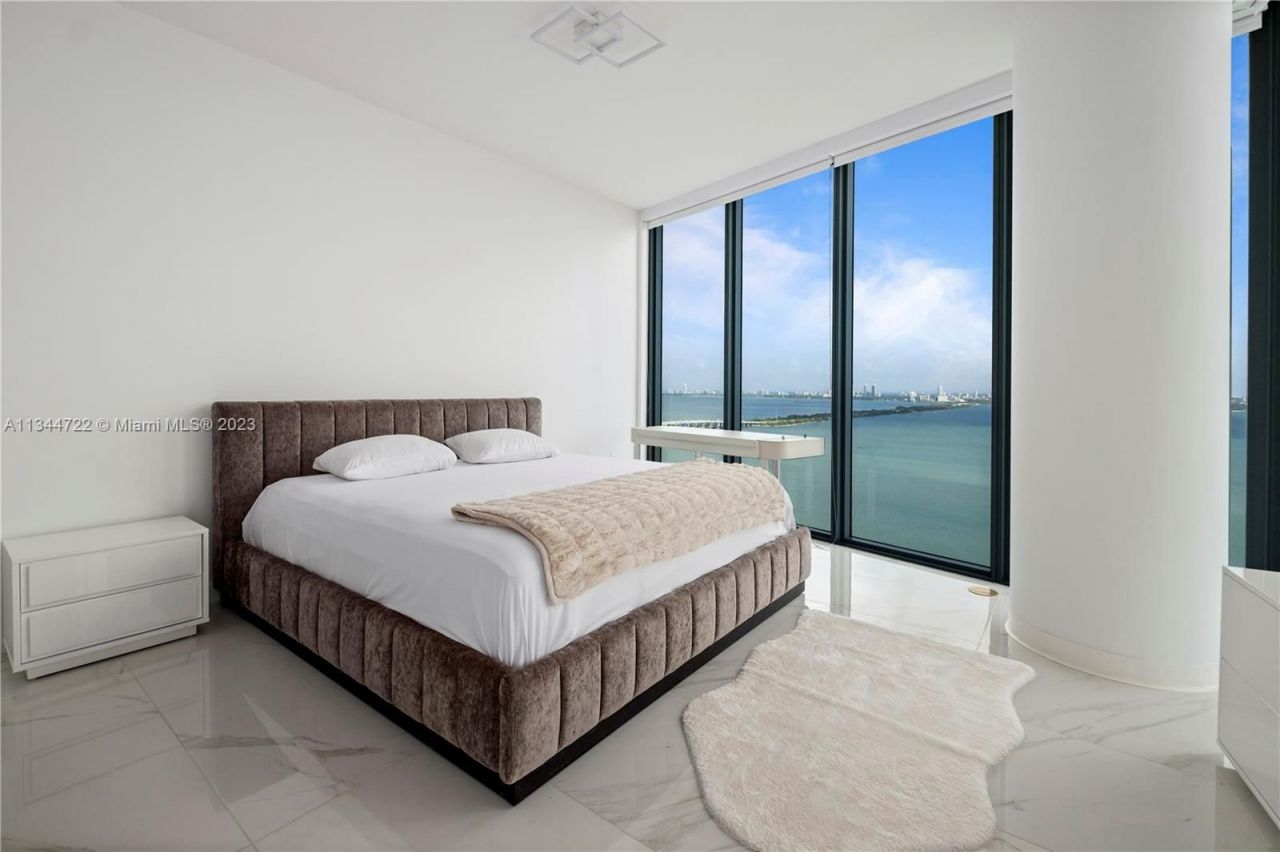 Flat in Miami, USA, 180 m² - picture 11