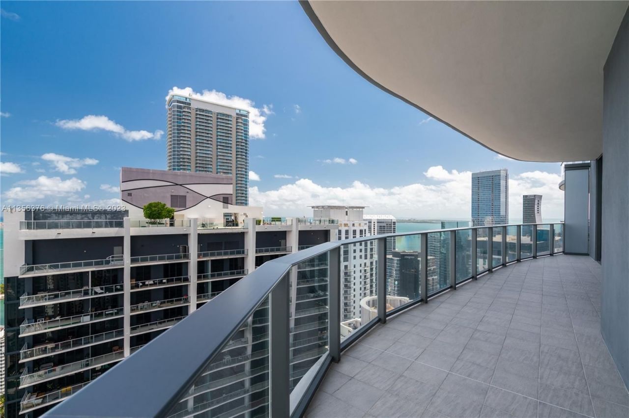 Flat in Miami, USA, 180 m² - picture 10