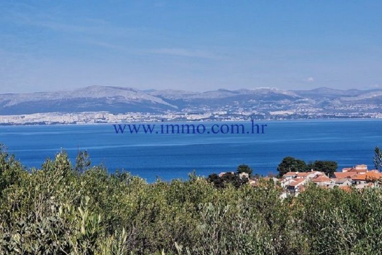 Land on Brac, Croatia, 2 500 m² - picture 1