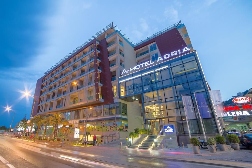 Bureau à Budva, Monténégro, 70 m² - image 1