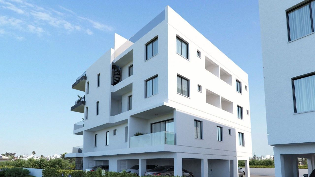 Gewerbeimmobilien in Larnaka, Zypern, 485 m² - Foto 1