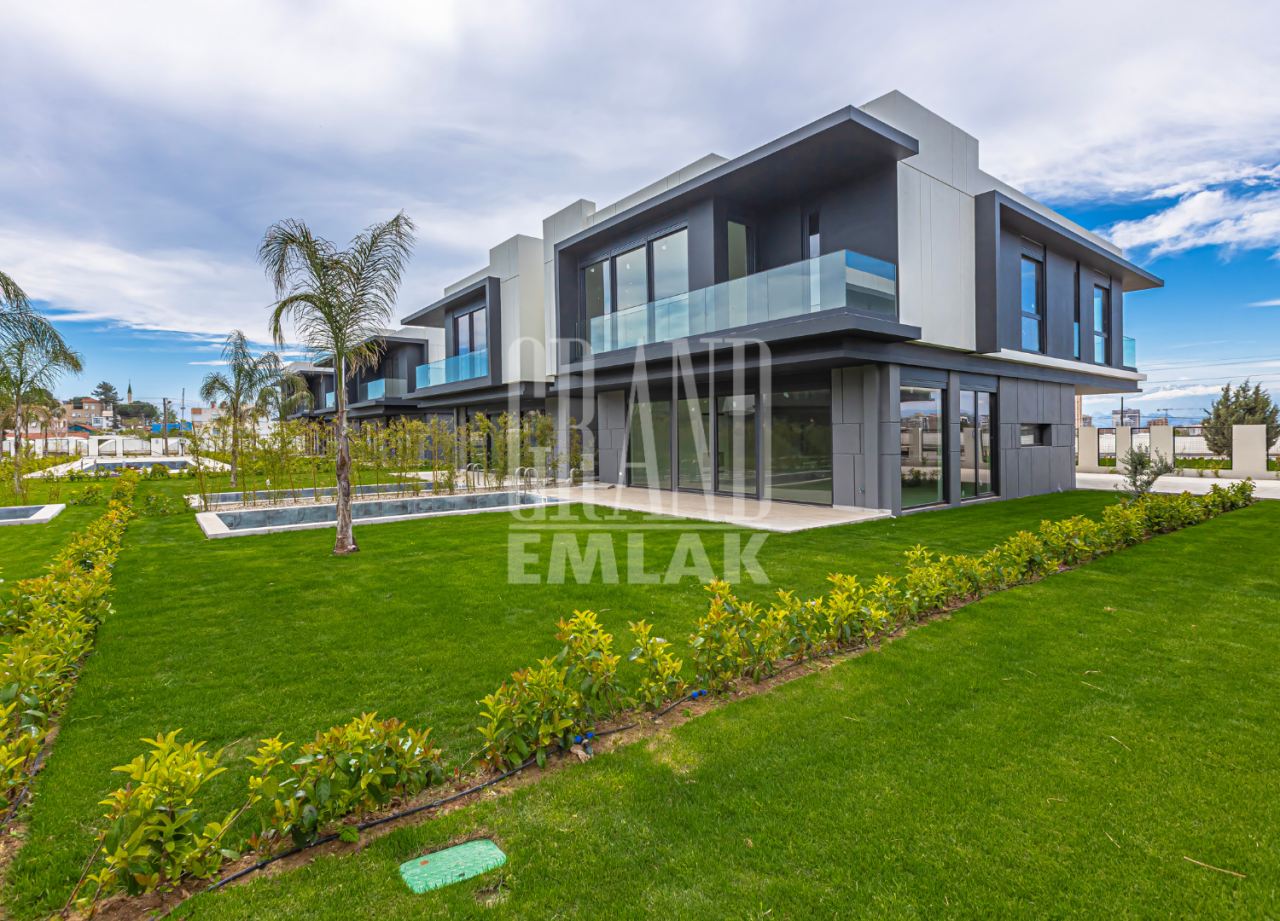 Villa en Antalya, Turquia, 250 m² - imagen 1