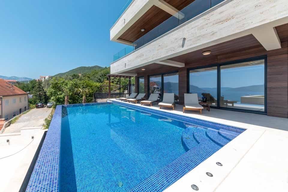 Villa à Tivat, Monténégro, 510 m² - image 1