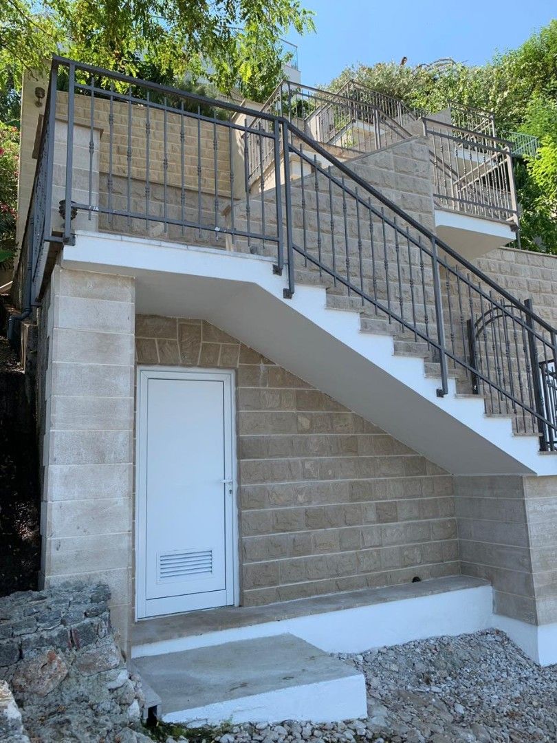 Villa en Tivat, Montenegro, 510 m² - imagen 7