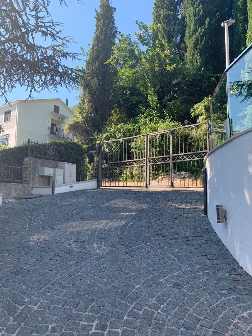 Villa en Tivat, Montenegro, 510 m² - imagen 8