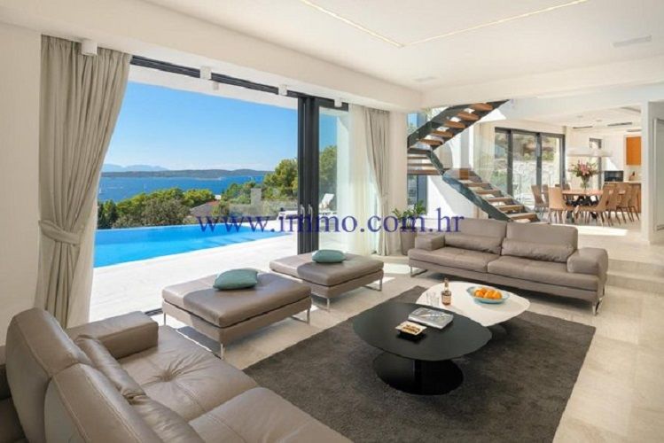 Villa on Hvar, Croatia, 280 m² - picture 2