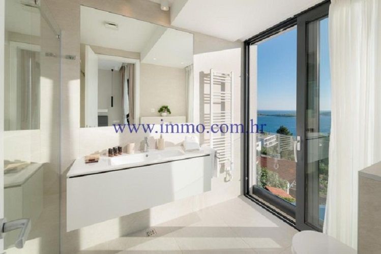 Villa on Hvar, Croatia, 280 m² - picture 7