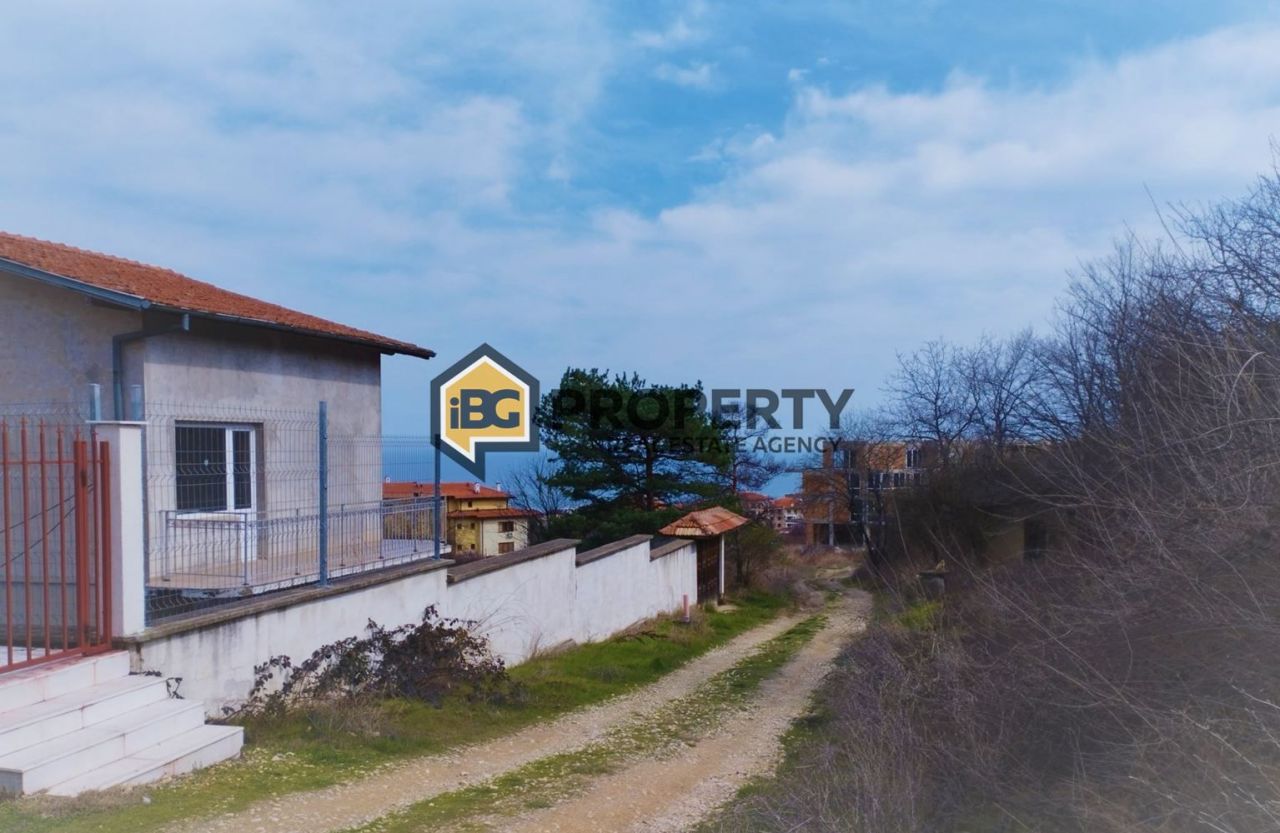 Land in Byala, Bulgaria, 625 m² - picture 1