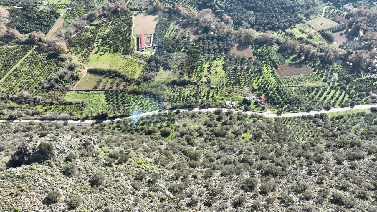 Terreno en Prefectura de Chania, Grecia, 20 000 m² - imagen 1