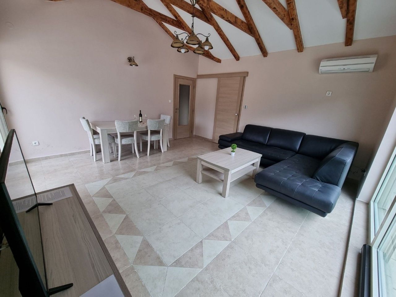 Piso en Becici, Montenegro, 106 m² - imagen 2