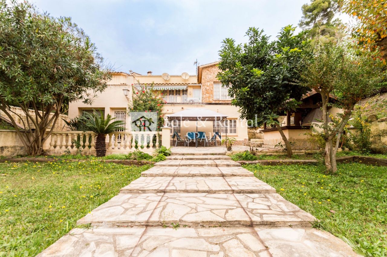 Villa à Lloret de Mar, Espagne, 343 m² - image 1