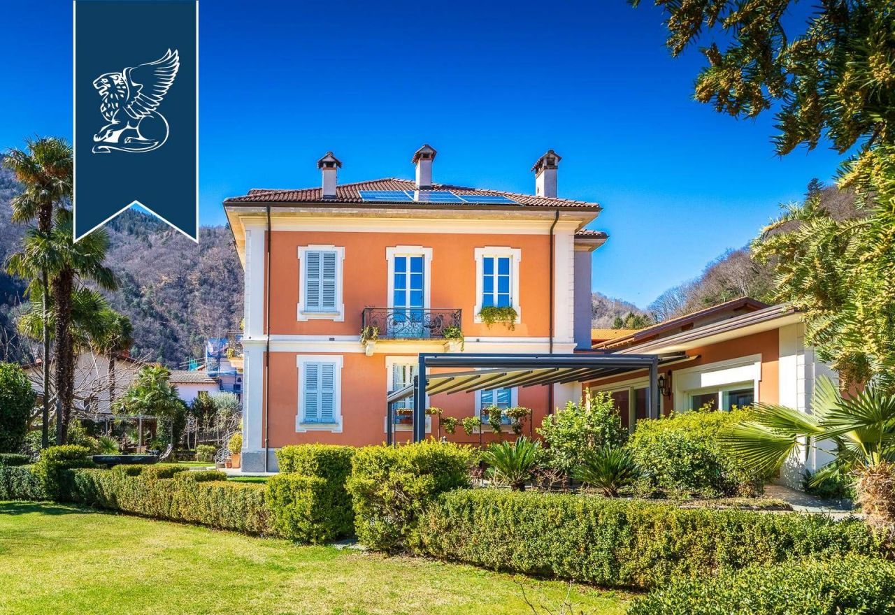 Villa à Cannobio, Italie, 600 m² - image 1