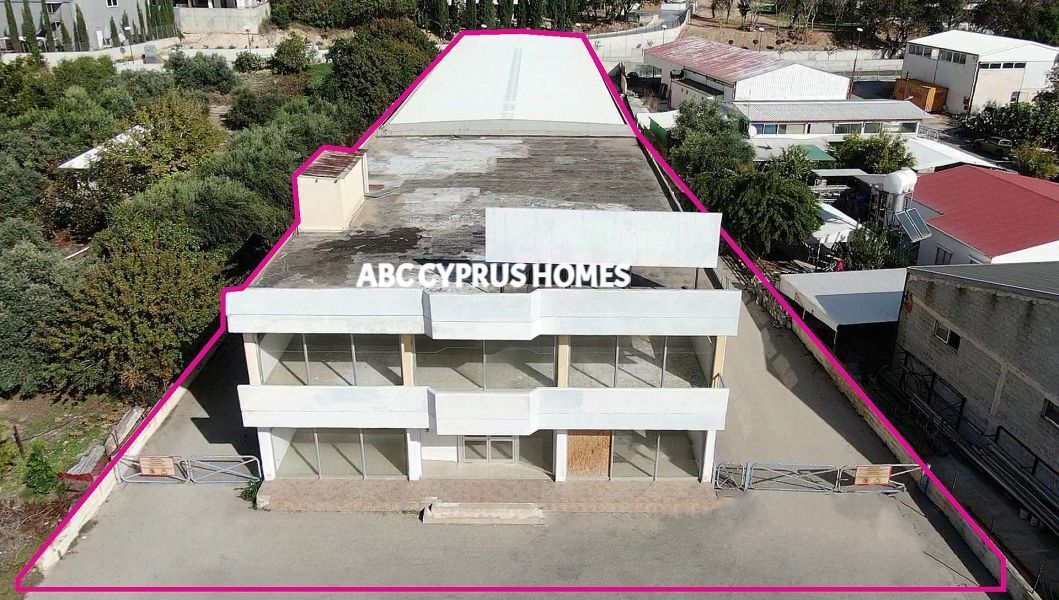 Commercial property in Paphos, Cyprus, 1 580 m² - picture 1