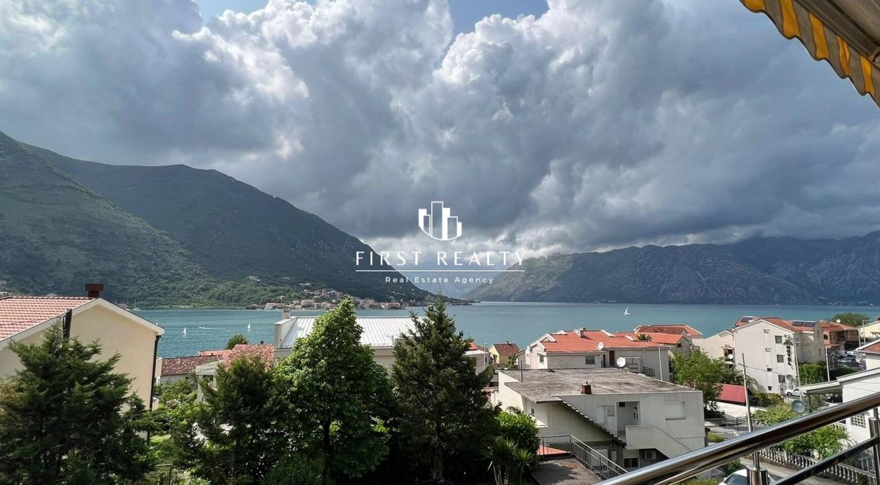 Wohnung in Dobrota, Montenegro, 61 m² - Foto 1