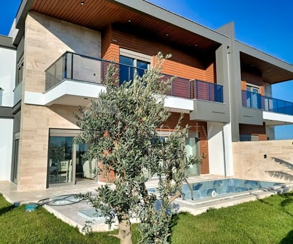 Villa à Antalya, Turquie, 300 m² - image 1