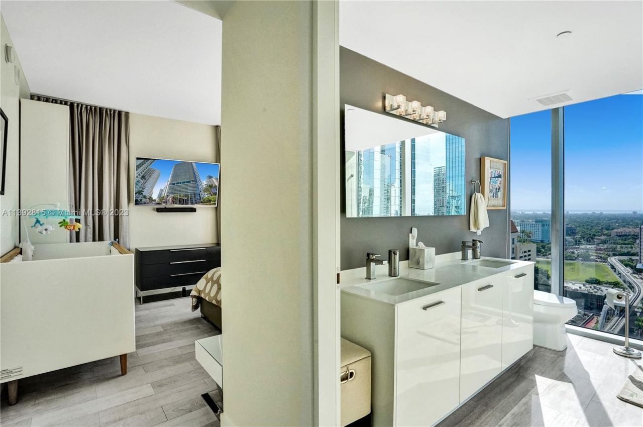 Flat in Miami, USA, 100 m² - picture 7