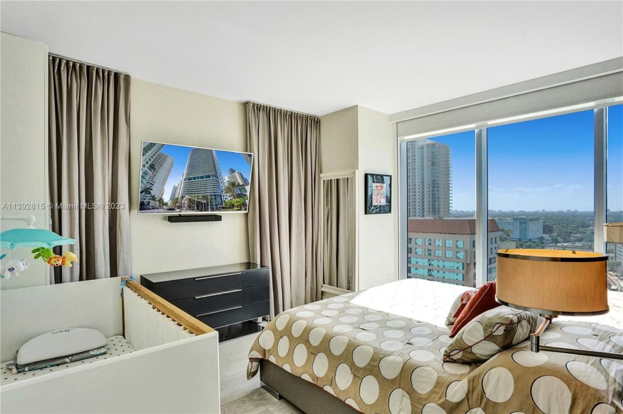 Flat in Miami, USA, 100 m² - picture 9