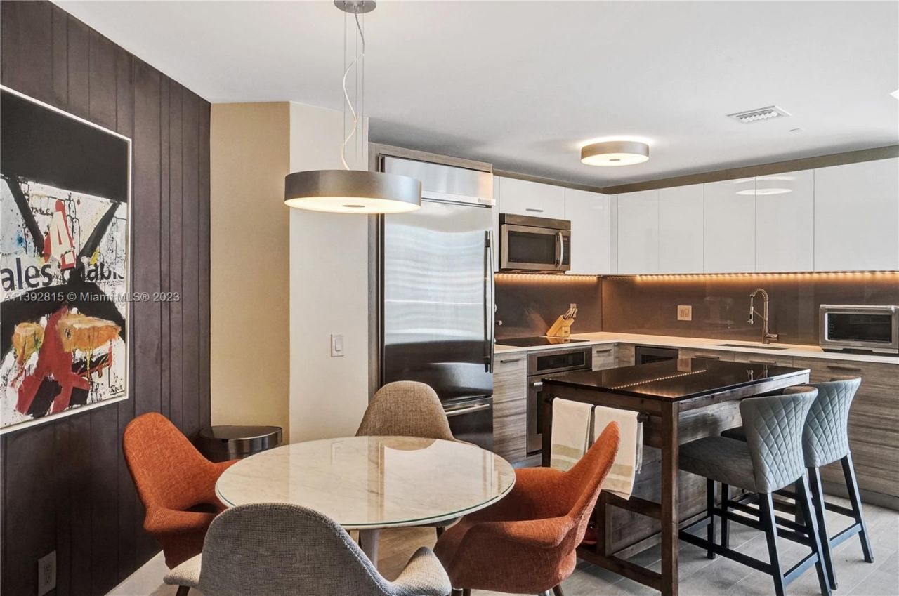 Flat in Miami, USA, 100 m² - picture 14