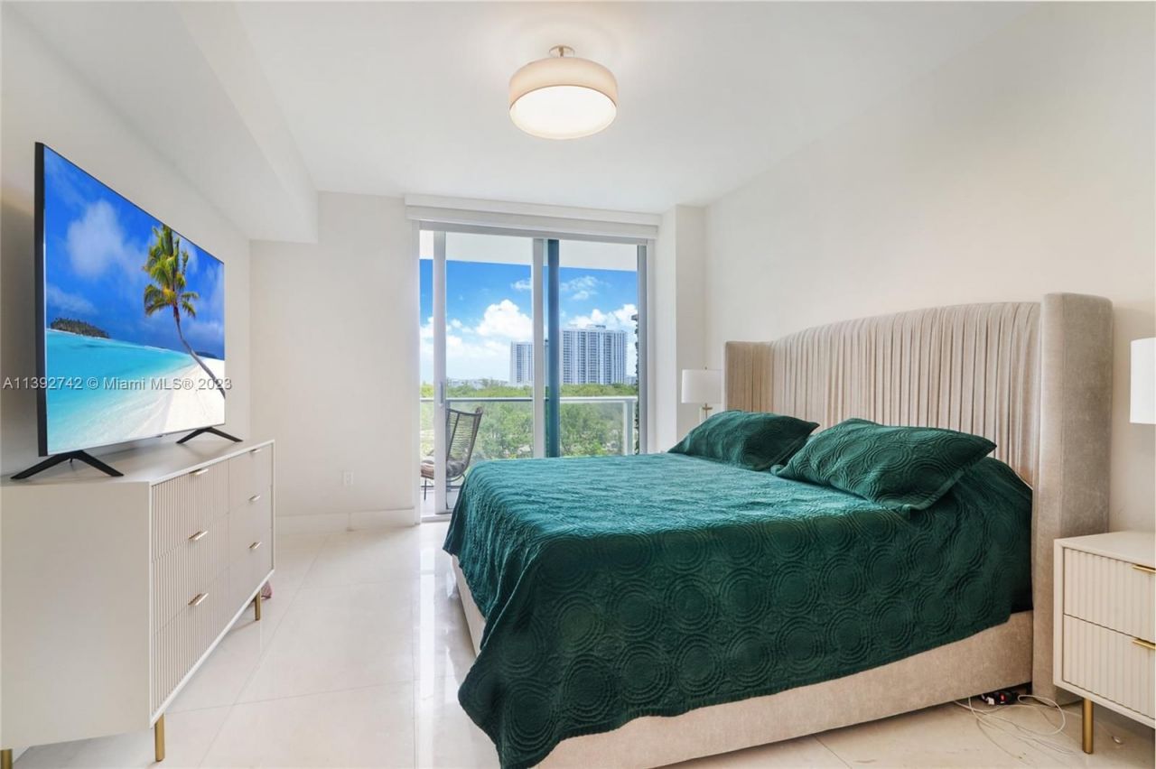 Flat in Miami, USA, 150 m² - picture 4