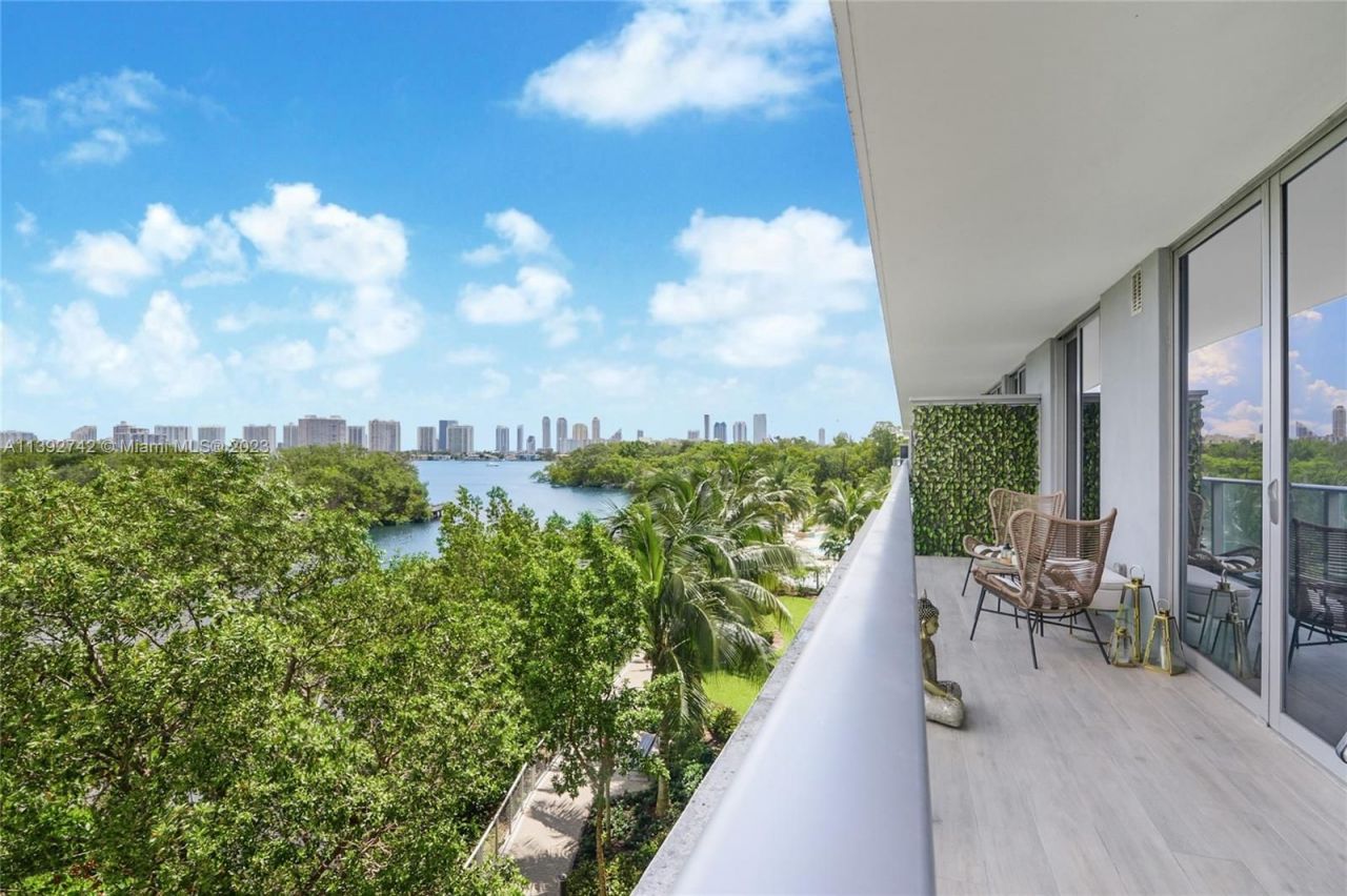 Flat in Miami, USA, 150 m² - picture 5
