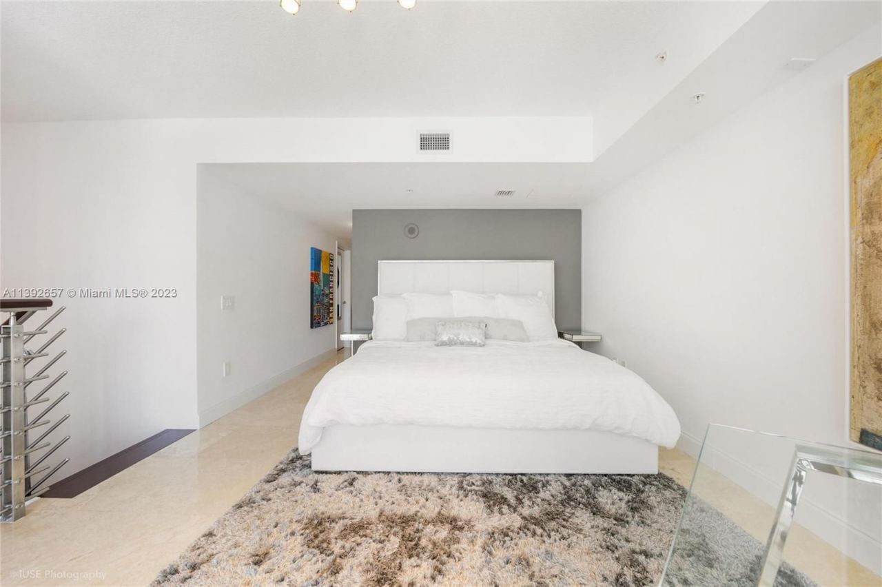 Flat in Miami, USA, 140 m² - picture 11