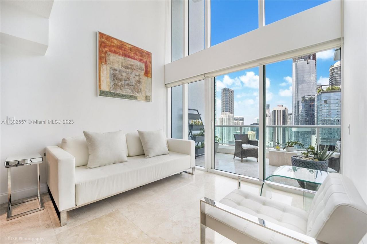 Flat in Miami, USA, 140 m² - picture 2