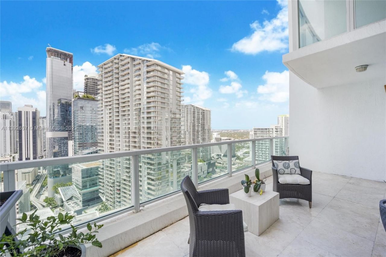 Flat in Miami, USA, 140 m² - picture 14
