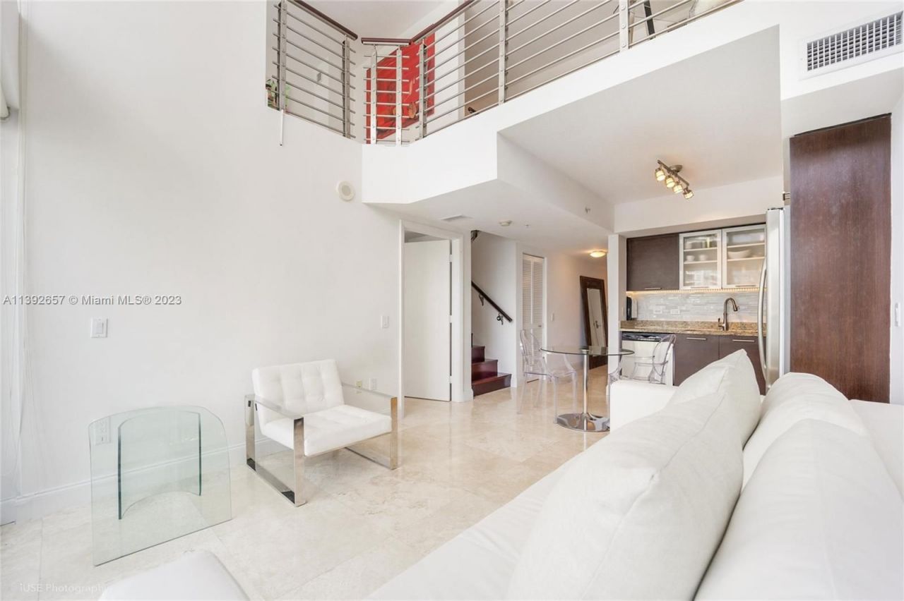 Flat in Miami, USA, 140 m² - picture 16