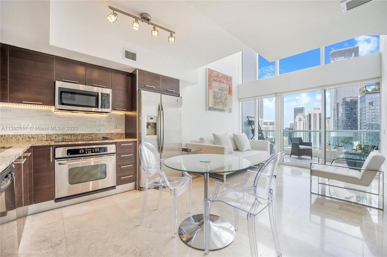 Flat in Miami, USA, 140 m² - picture 5