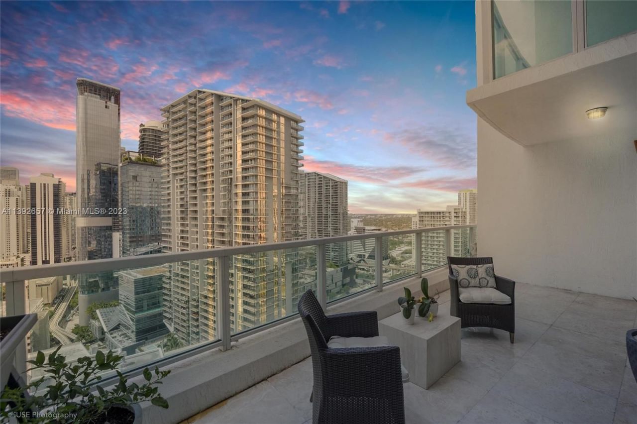Flat in Miami, USA, 140 m² - picture 17
