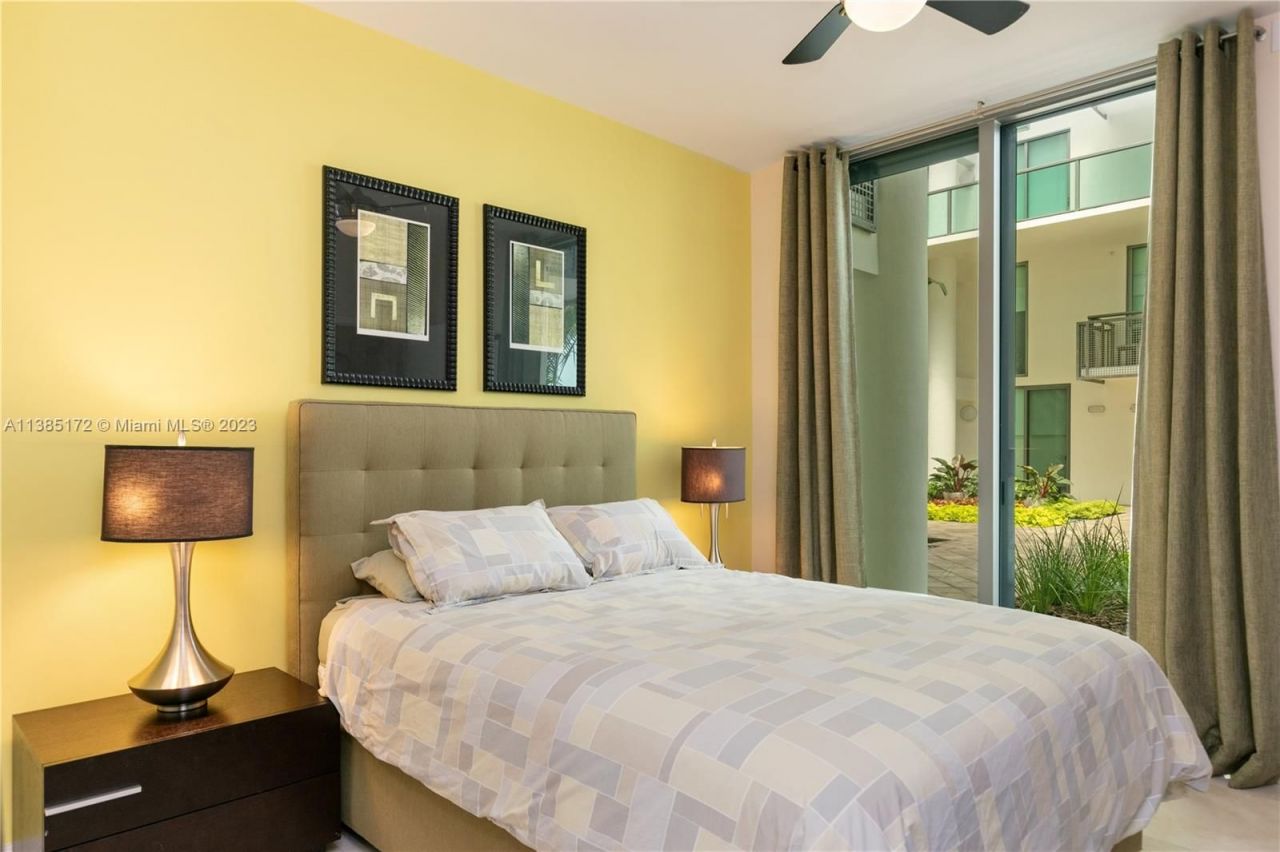 Casa adosada en Miami, Estados Unidos, 160 m² - imagen 10