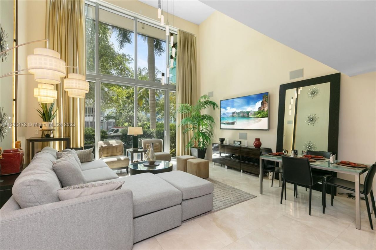 Casa adosada en Miami, Estados Unidos, 160 m² - imagen 18