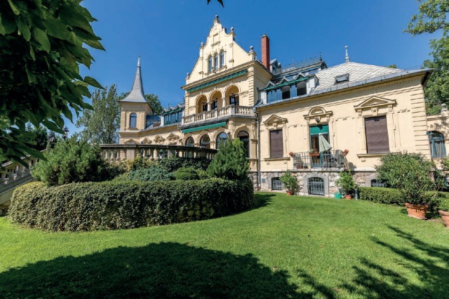 Villa en Budapest, Hungría, 1 340 m² - imagen 1