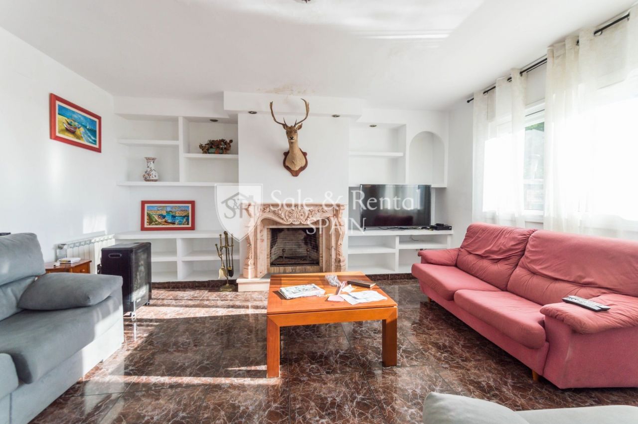 Villa in Lloret de Mar, Spain, 464 m² - picture 4