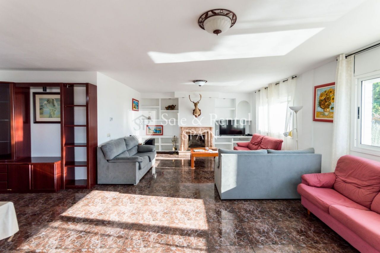 Villa in Lloret de Mar, Spain, 464 m² - picture 5