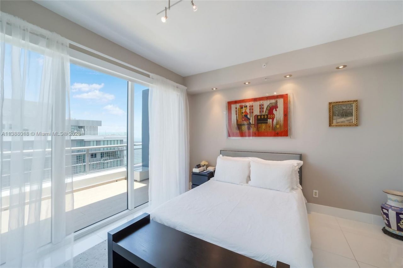 Penthouse in Miami, USA, 130 m² - picture 8