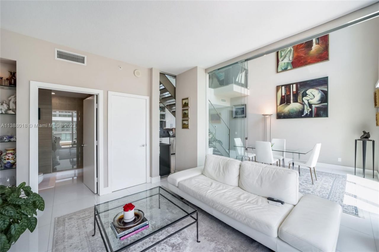 Penthouse in Miami, USA, 130 m² - picture 12