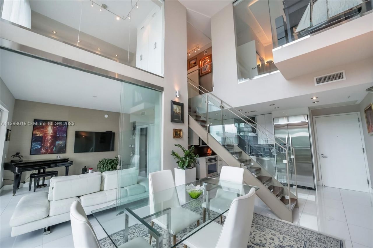 Penthouse in Miami, USA, 130 m² - picture 18