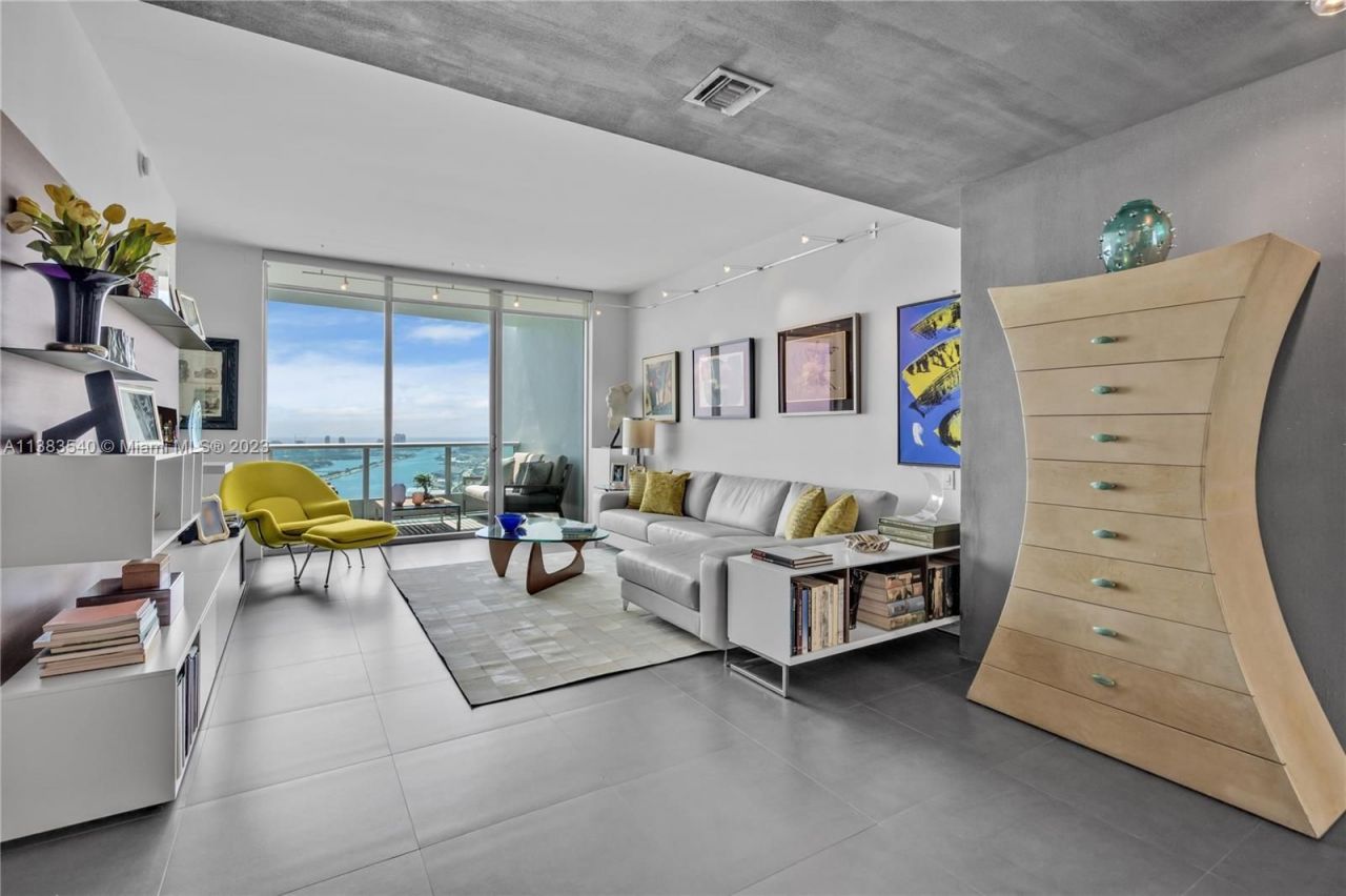 Piso en Miami, Estados Unidos, 150 m² - imagen 3